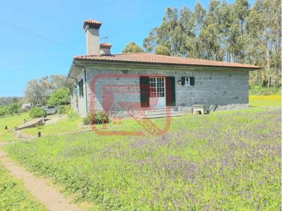 Moradia T3 para Venda em Monte Córdova Foto 24