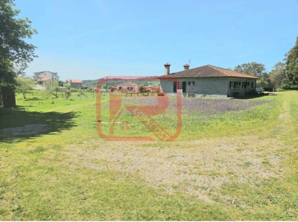 Moradia T3 para Venda em Monte Córdova Foto 32