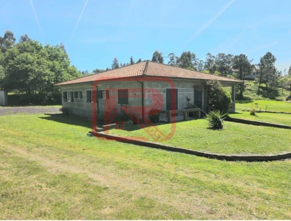 Moradia T3 para Venda em Monte Córdova Foto 34