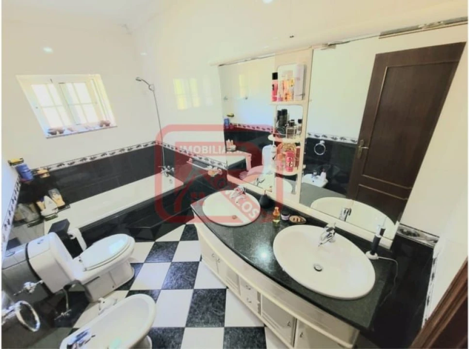 Moradia T3 para Venda em Monte Córdova Foto 43