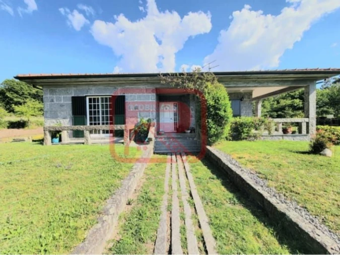 Moradia T3 para Venda em Monte Córdova Foto 4