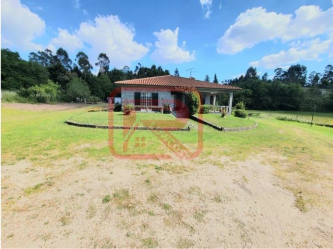 Moradia T3 para Venda em Monte Córdova Foto 14