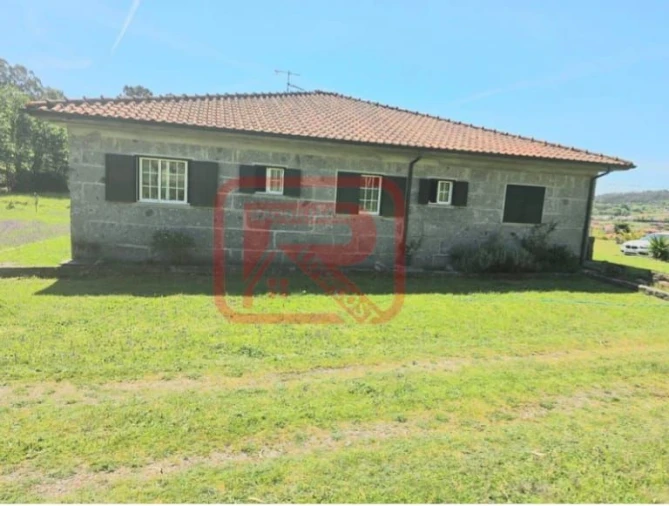 Moradia T3 para Venda em Monte Córdova Foto 35