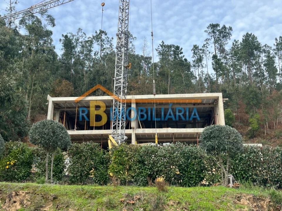 Moradia T3 para Venda em Arouca Foto 3