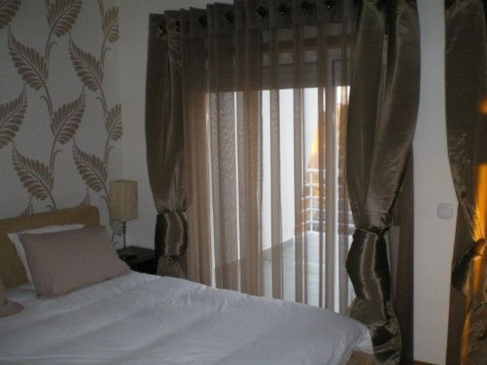 Apartamento T4 para Arrendamento em Cidade de Santarém Foto 3