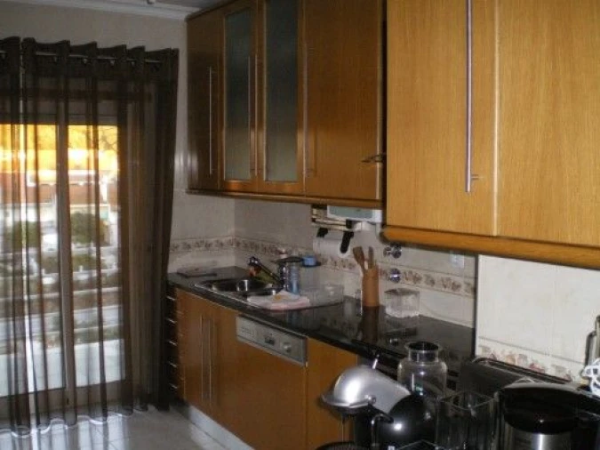 Apartamento T4 para Arrendamento em Cidade de Santarém Foto 7