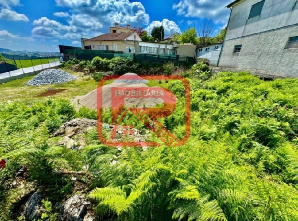 Terreno para Venda em Eiriz Foto 2