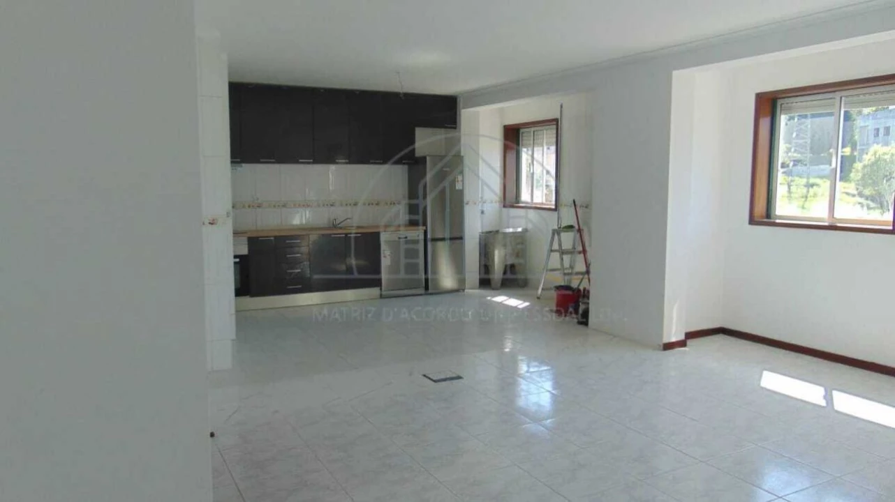 Apartamento T2 para Venda em Valongo Foto 9