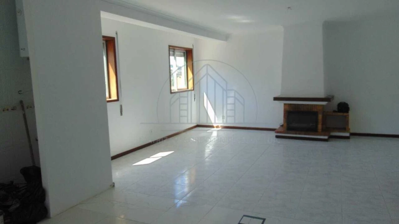 Apartamento T2 para Venda em Valongo Foto 14