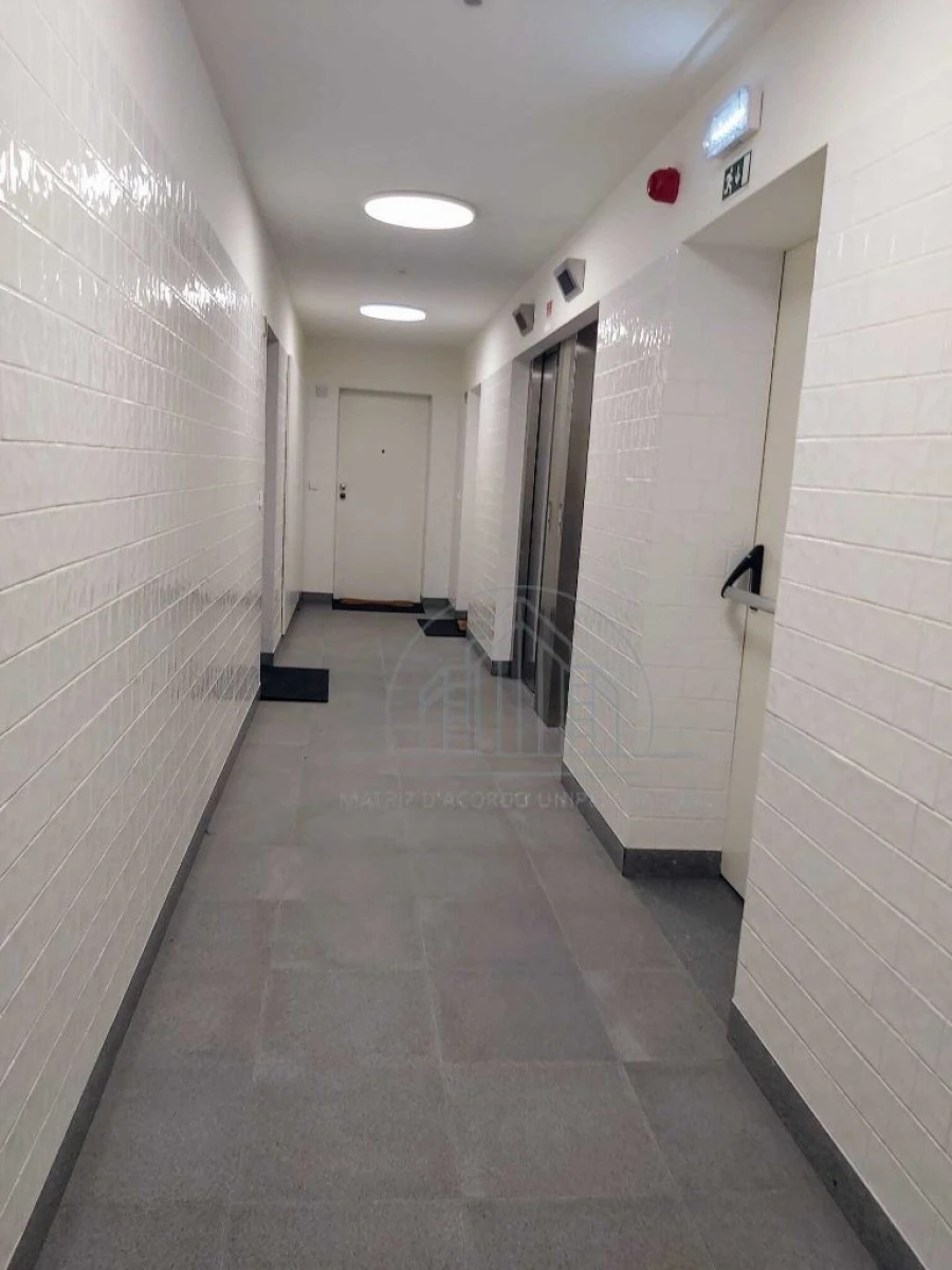 Apartamento T1 para Arrendamento em Porto Foto 7