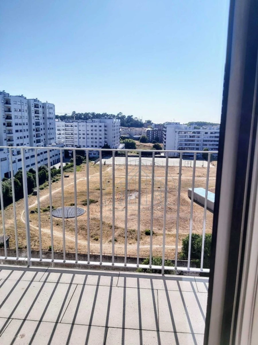Apartamento T1 para Arrendamento em Porto Foto 25