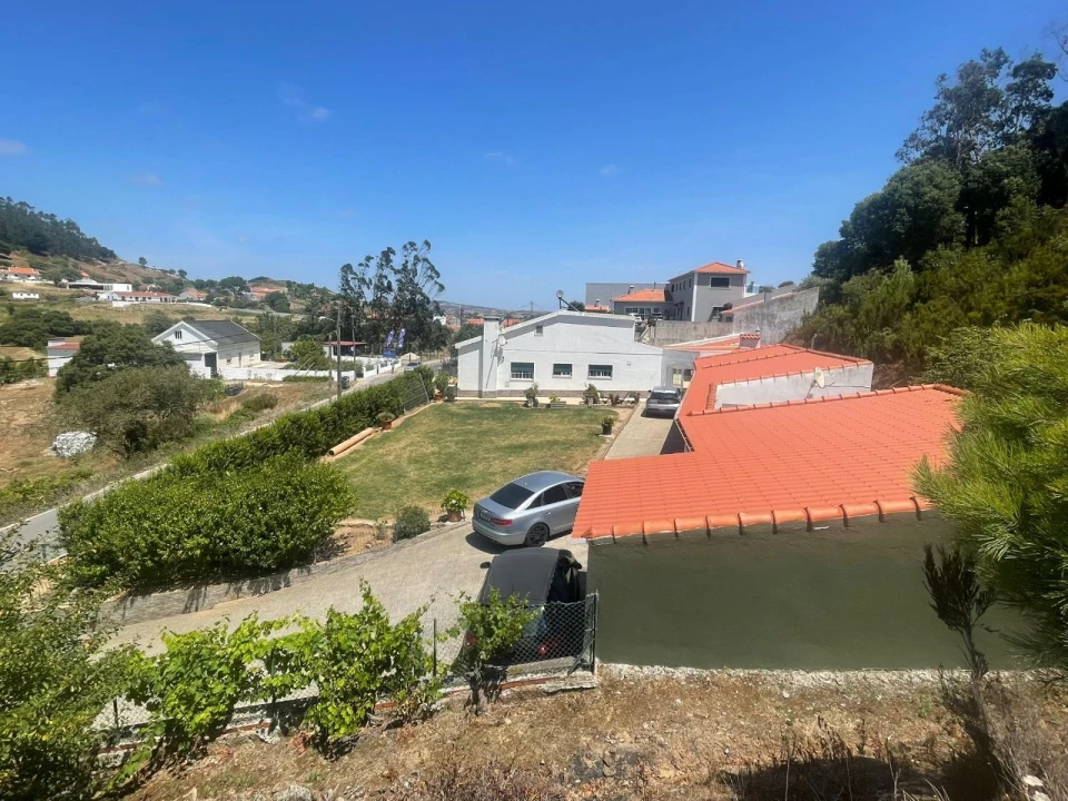 Moradia T5 para Venda em Venda do Pinheiro Foto 4