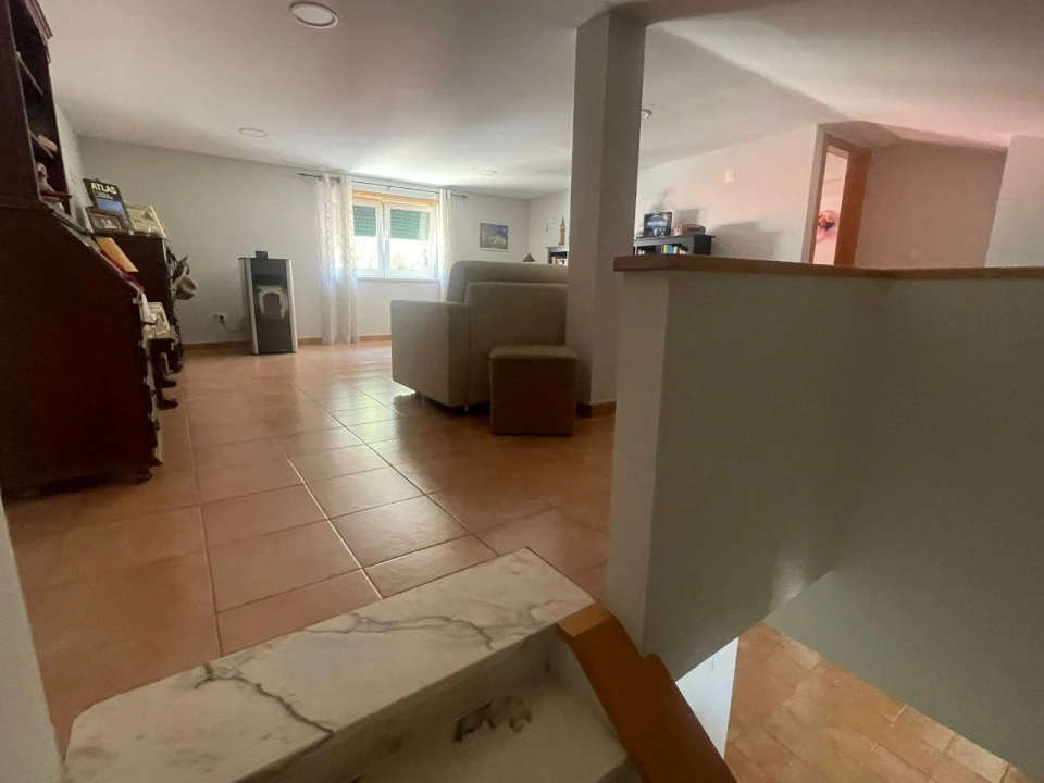 Moradia T5 para Venda em Venda do Pinheiro Foto 31