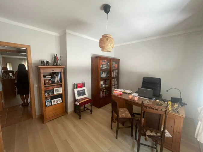 Moradia T5 para Venda em Venda do Pinheiro Foto 25