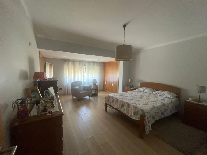 Moradia T5 para Venda em Venda do Pinheiro Foto 29