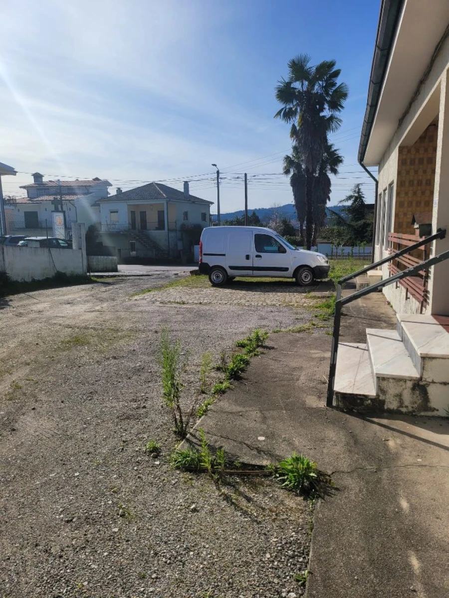 Moradia T3 para Venda em Paredes Foto 34