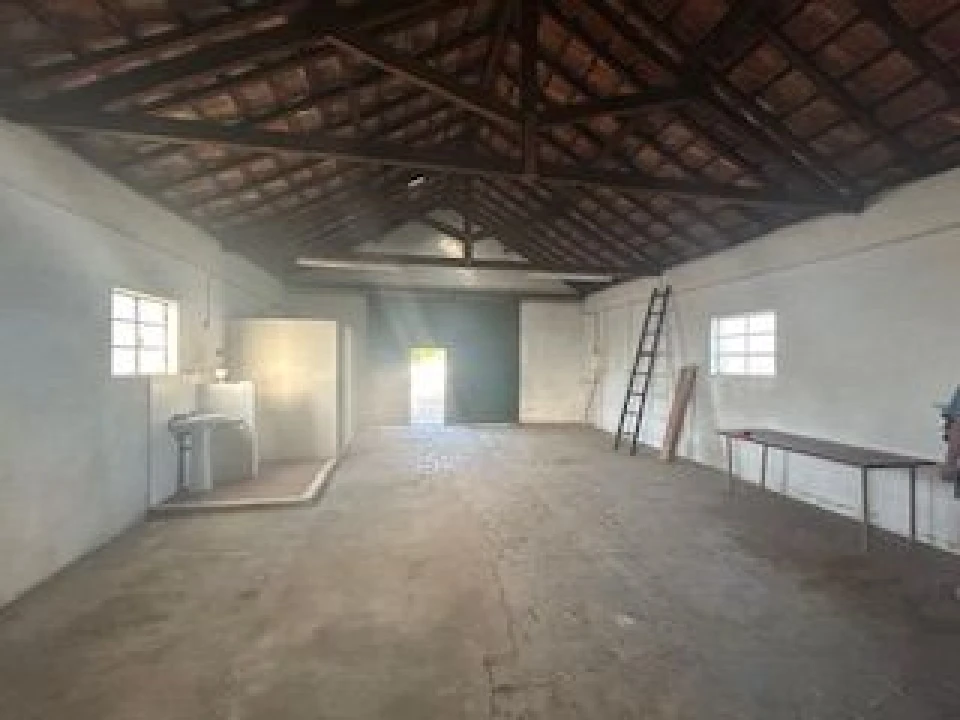 Armazém para Arrendamento em Alhos Vedros Foto 1