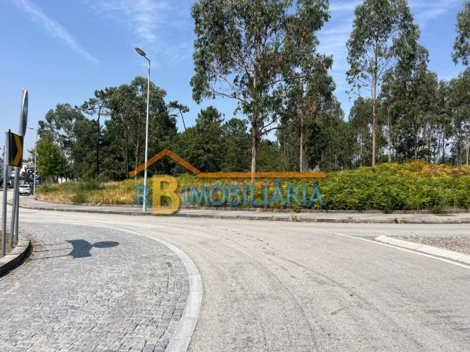 Terreno P/ Prédio para Venda em Escariz Foto 4
