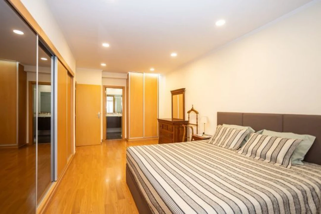 Apartamento T4 para Venda em Lisboa Foto 11