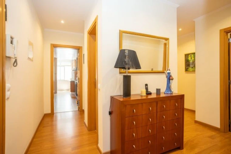 Apartamento T4 para Venda em Lisboa Foto 32