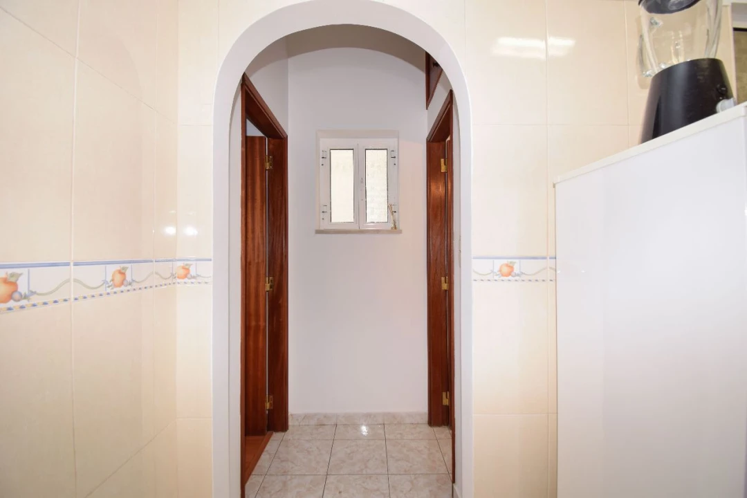 Apartamento T1 para Venda em Dafundo Foto 11