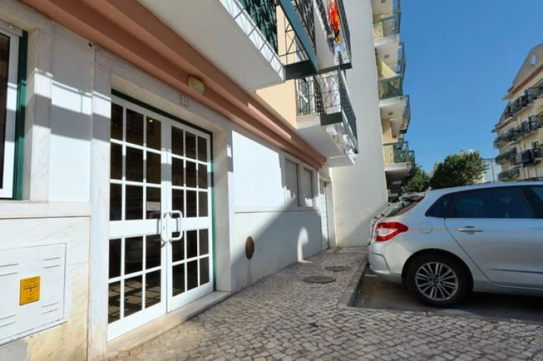 Apartamento T2 para Venda em Idanha Foto 10