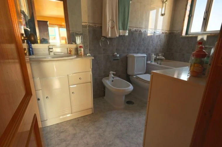 Apartamento T2 para Venda em Idanha Foto 9