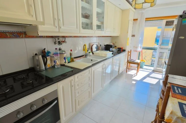 Apartamento T2 para Venda em Idanha Foto 3