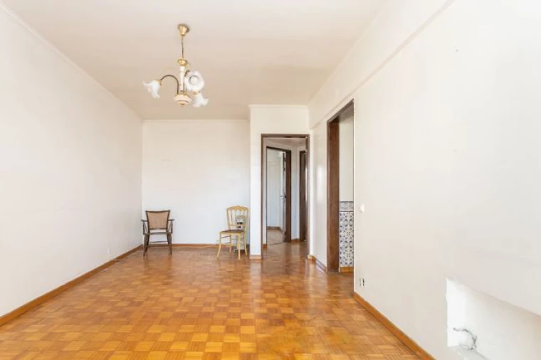 Apartamento T2 para Venda em Carcavelos Foto 2