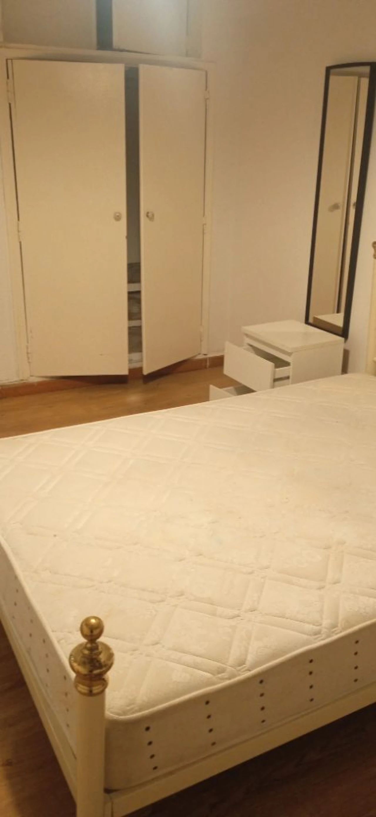 Quarto para Arrendamento em Parede Foto 2