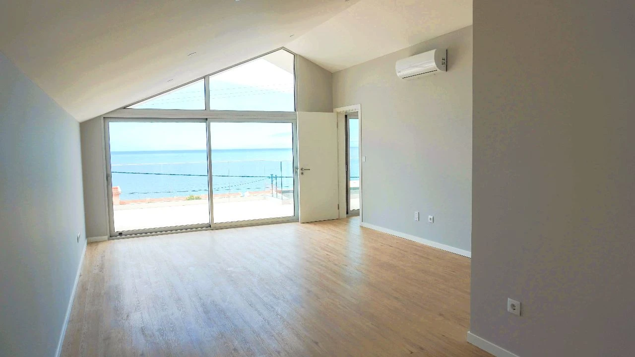 Moradia T4 para Venda em Paúl do Mar Foto 4