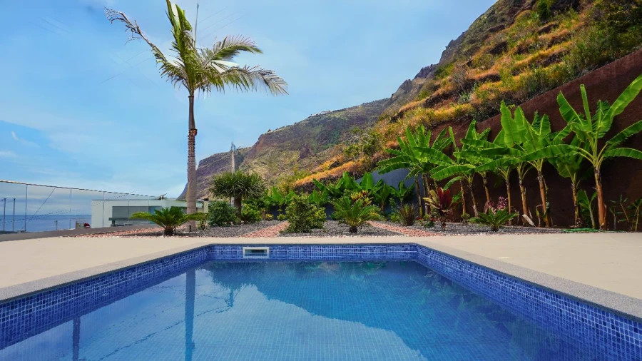 Moradia T4 para Venda em Paúl do Mar Foto 2