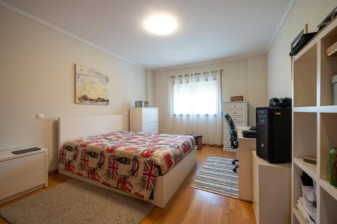 Prédio para Venda em São João da Madeira Foto 4