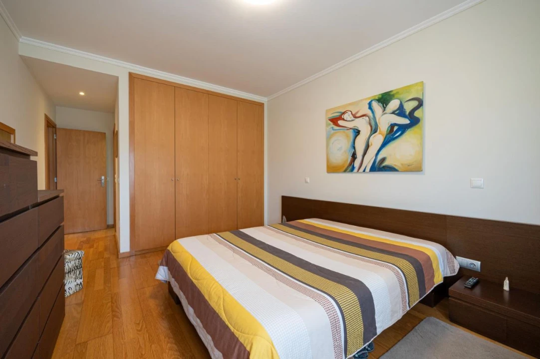 Prédio para Venda em São João da Madeira Foto 9