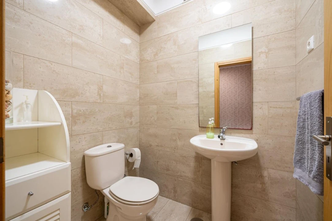 Prédio para Venda em São João da Madeira Foto 13