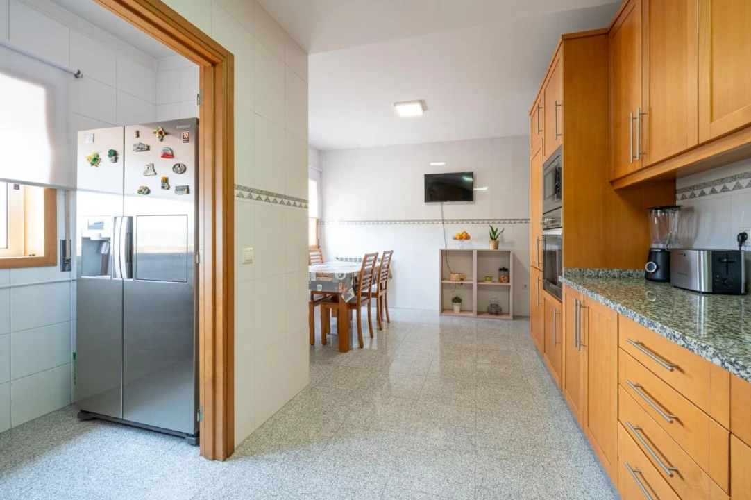 Prédio para Venda em São João da Madeira Foto 17