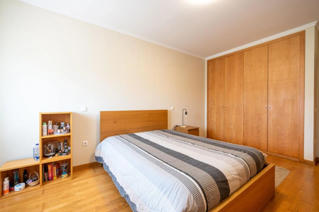 Prédio para Venda em São João da Madeira Foto 23