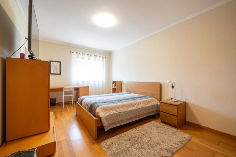 Prédio para Venda em São João da Madeira Foto 11