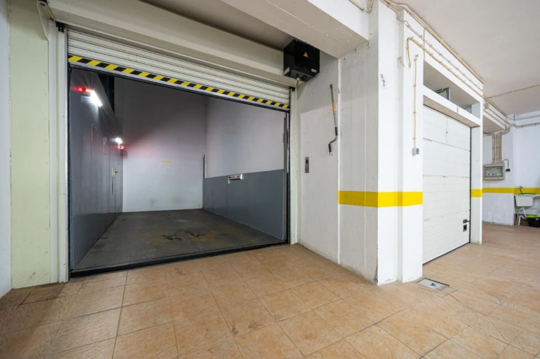 Prédio para Venda em São João da Madeira Foto 19