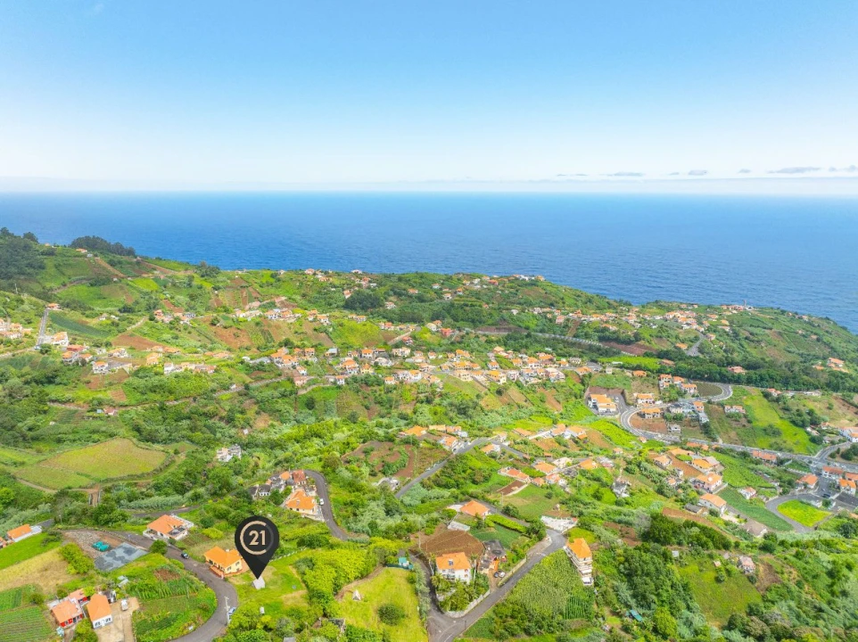 Terreno para Venda em Achada do Pico Foto 7