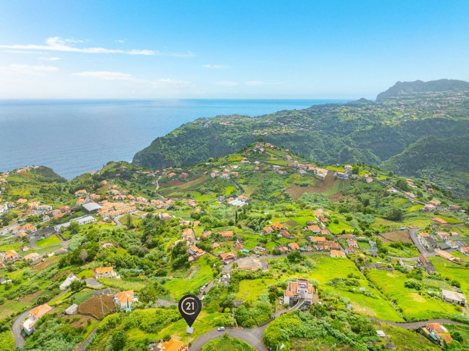 Terreno para Venda em Achada do Pico Foto 14