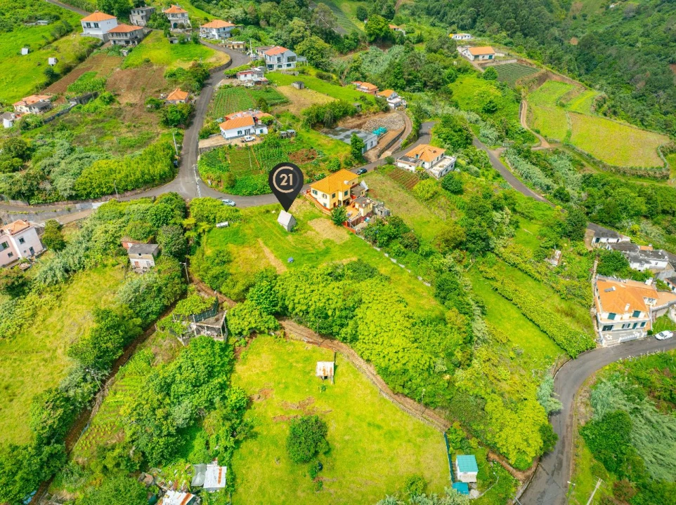 Terreno para Venda em Achada do Pico Foto 19