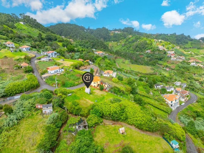 Terreno para Venda em Achada do Pico Foto 2