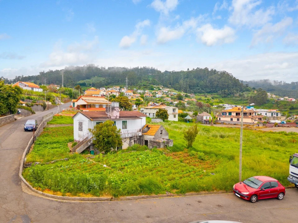 Moradia T2 para Venda em Canhas Foto 1