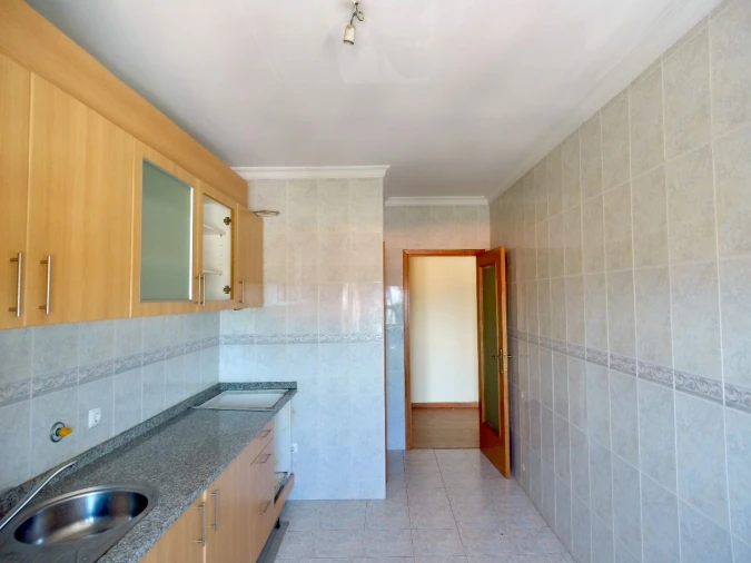 Apartamento T2 para Arrendamento em Oliveira do Bairro Foto 7