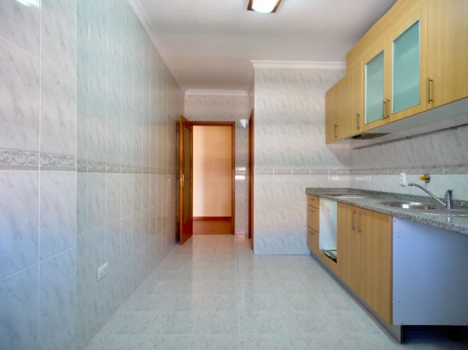 Apartamento T2 para Arrendamento em Oliveira do Bairro Foto 12