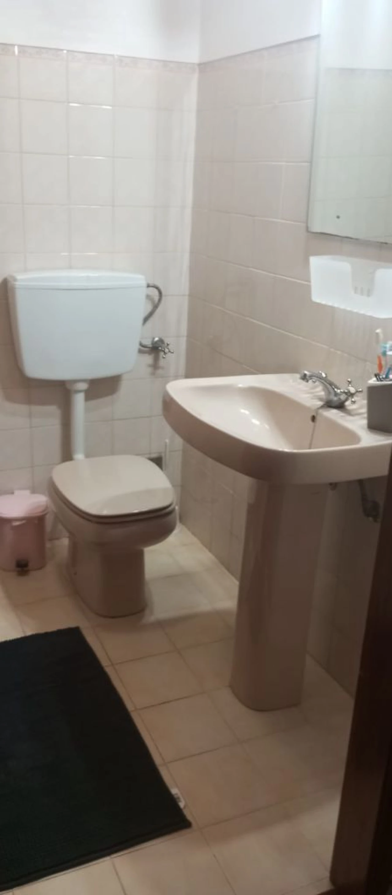 Quarto para Arrendamento em Rio Maior Foto 3