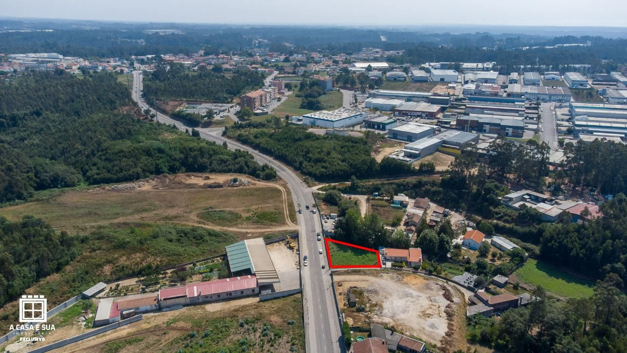 Terreno para Venda em Paços de Brandão Foto 10