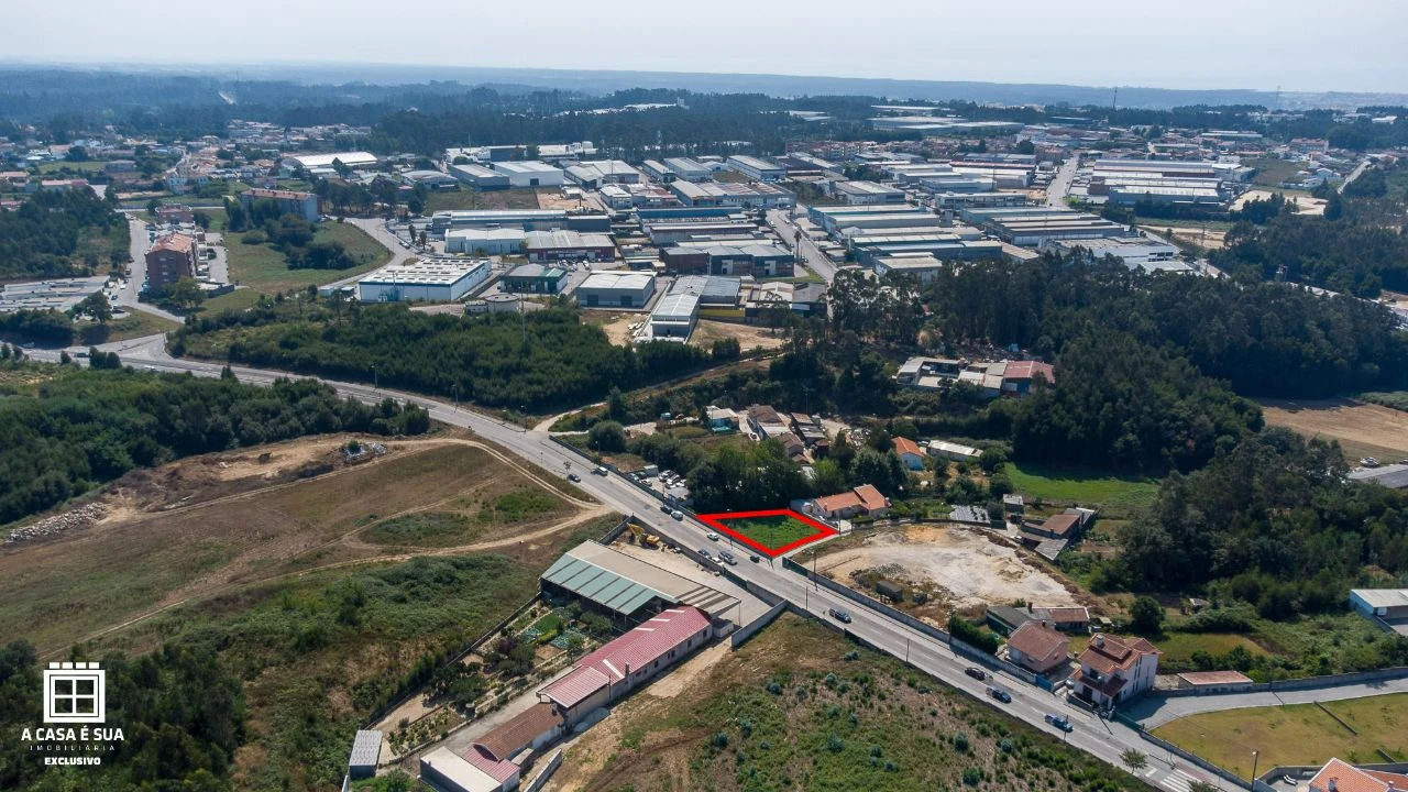 Terreno para Venda em Paços de Brandão Foto 12