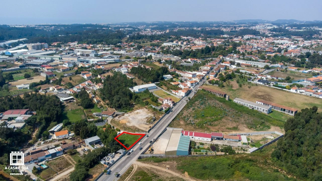 Terreno para Venda em Paços de Brandão Foto 11